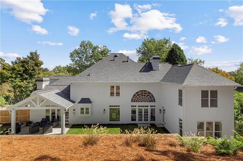 5800 De Claire Court, Atlanta, Georgia 30328, 6 Bedrooms Bedrooms, ,4 BathroomsBathrooms,Residential,For Sale,5800 De Claire Court,7671125