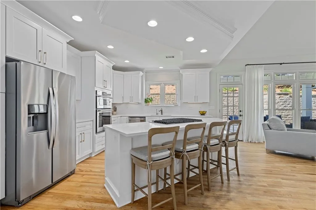 5800 De Claire Court, Atlanta, Georgia 30328, 6 Bedrooms Bedrooms, ,4 BathroomsBathrooms,Residential,For Sale,5800 De Claire Court,7671125