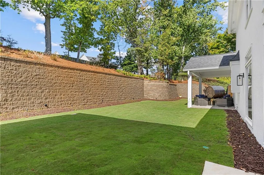 5800 De Claire Court, Atlanta, Georgia 30328, 6 Bedrooms Bedrooms, ,4 BathroomsBathrooms,Residential,For Sale,5800 De Claire Court,7671125