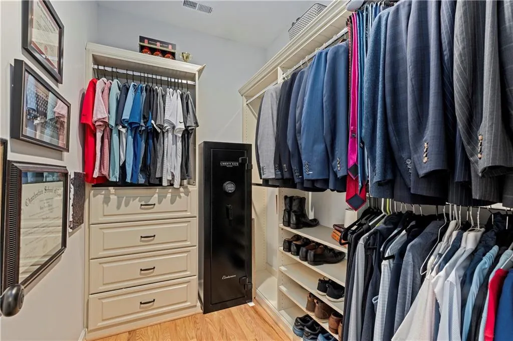 5800 De Claire Court, Atlanta, Georgia 30328, 6 Bedrooms Bedrooms, ,4 BathroomsBathrooms,Residential,For Sale,5800 De Claire Court,7671125