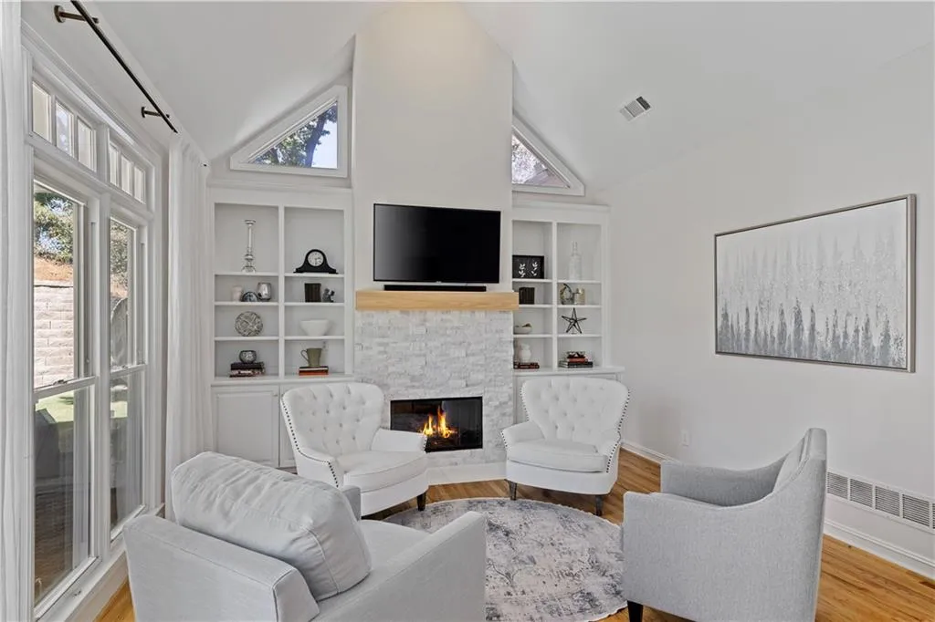 5800 De Claire Court, Atlanta, Georgia 30328, 6 Bedrooms Bedrooms, ,4 BathroomsBathrooms,Residential,For Sale,5800 De Claire Court,7671125