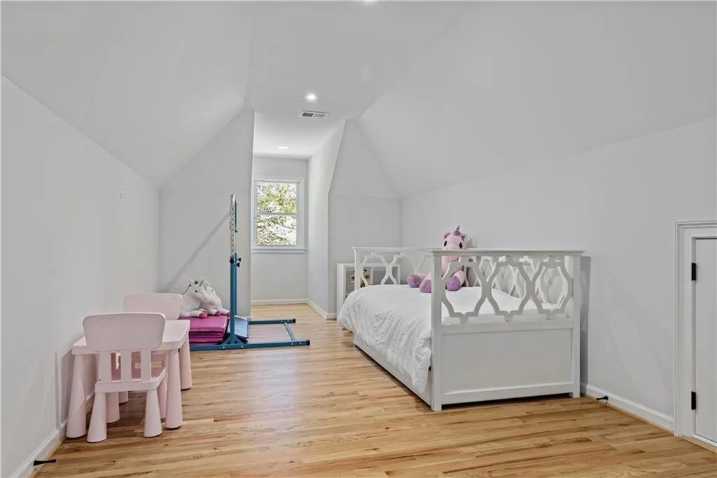 5800 De Claire Court, Atlanta, Georgia 30328, 6 Bedrooms Bedrooms, ,4 BathroomsBathrooms,Residential,For Sale,5800 De Claire Court,7671125