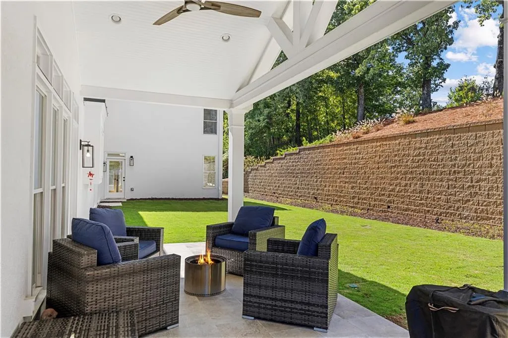 5800 De Claire Court, Atlanta, Georgia 30328, 6 Bedrooms Bedrooms, ,4 BathroomsBathrooms,Residential,For Sale,5800 De Claire Court,7671125