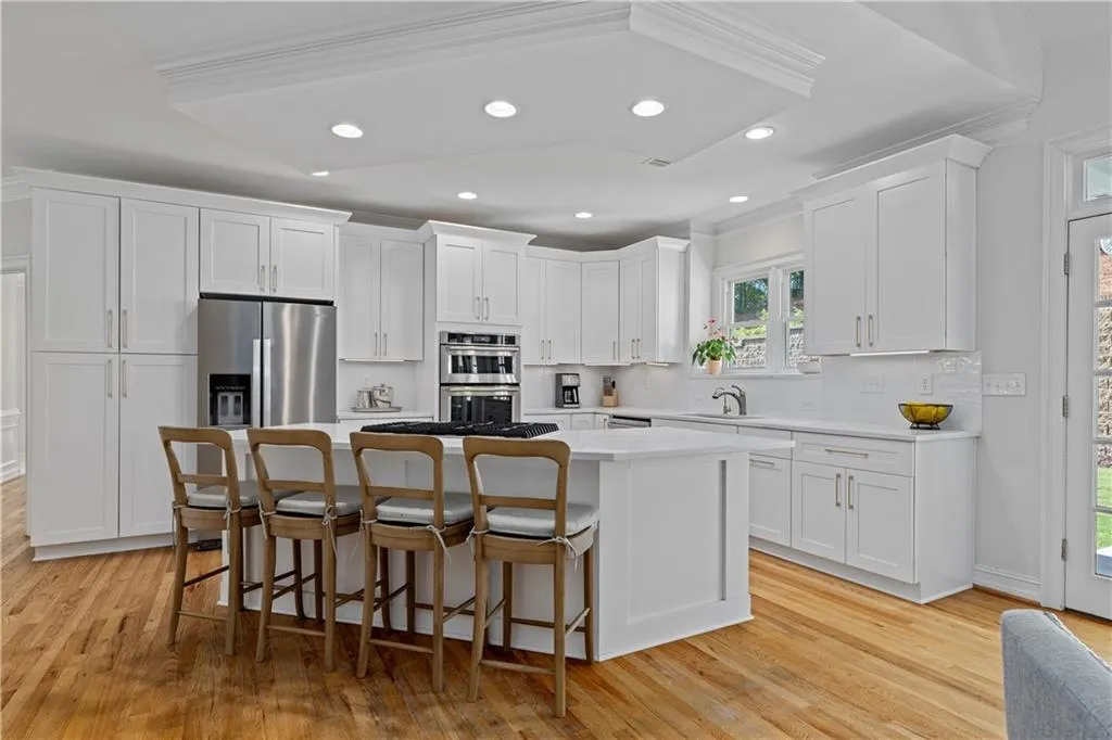 5800 De Claire Court, Atlanta, Georgia 30328, 6 Bedrooms Bedrooms, ,4 BathroomsBathrooms,Residential,For Sale,5800 De Claire Court,7671125