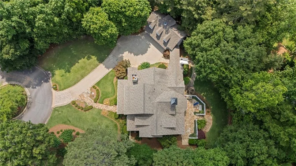 585 Old Cobblestone Drive, Atlanta, Georgia 30350, 6 Bedrooms Bedrooms, ,6 BathroomsBathrooms,Residential,For Sale,585 Old Cobblestone Drive,7639548