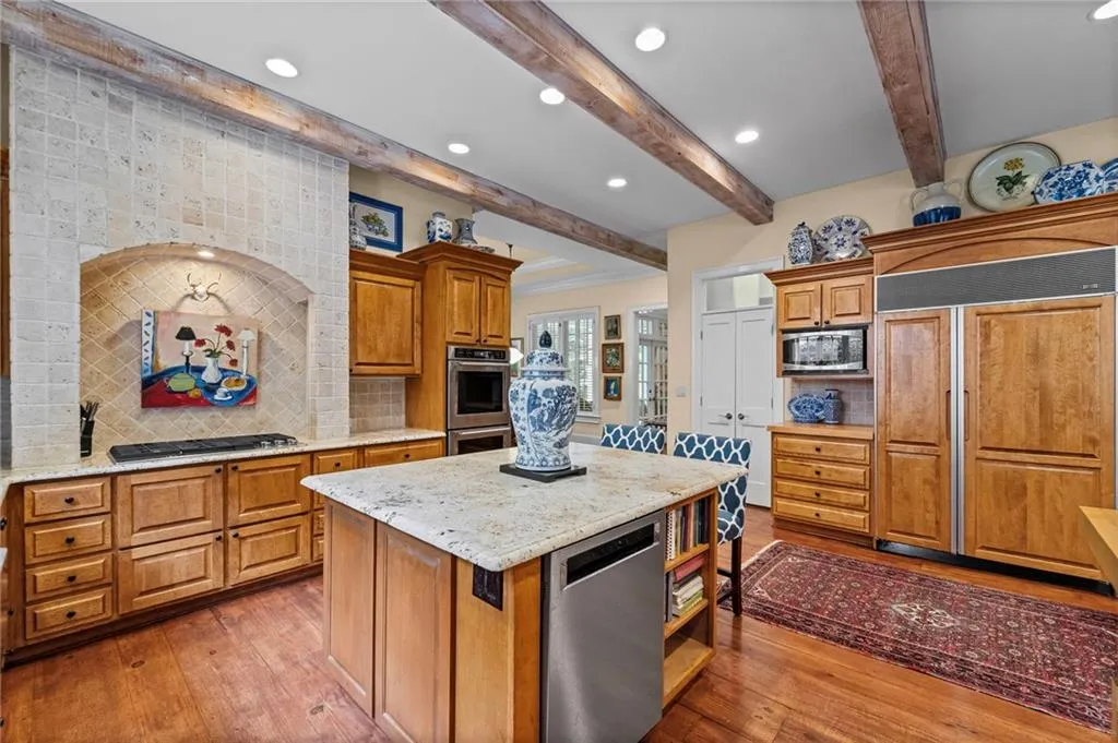 585 Old Cobblestone Drive, Atlanta, Georgia 30350, 6 Bedrooms Bedrooms, ,6 BathroomsBathrooms,Residential,For Sale,585 Old Cobblestone Drive,7639548