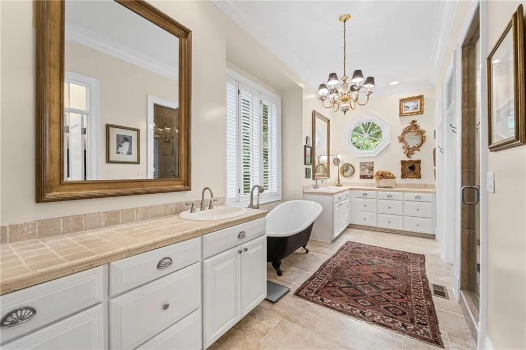 585 Old Cobblestone Drive, Atlanta, Georgia 30350, 6 Bedrooms Bedrooms, ,6 BathroomsBathrooms,Residential,For Sale,585 Old Cobblestone Drive,7639548