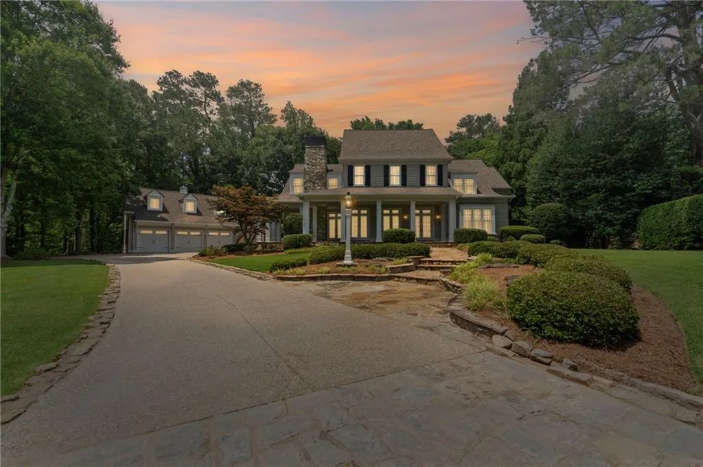 585 Old Cobblestone Drive, Atlanta, Georgia 30350, 6 Bedrooms Bedrooms, ,6 BathroomsBathrooms,Residential,For Sale,585 Old Cobblestone Drive,7639548