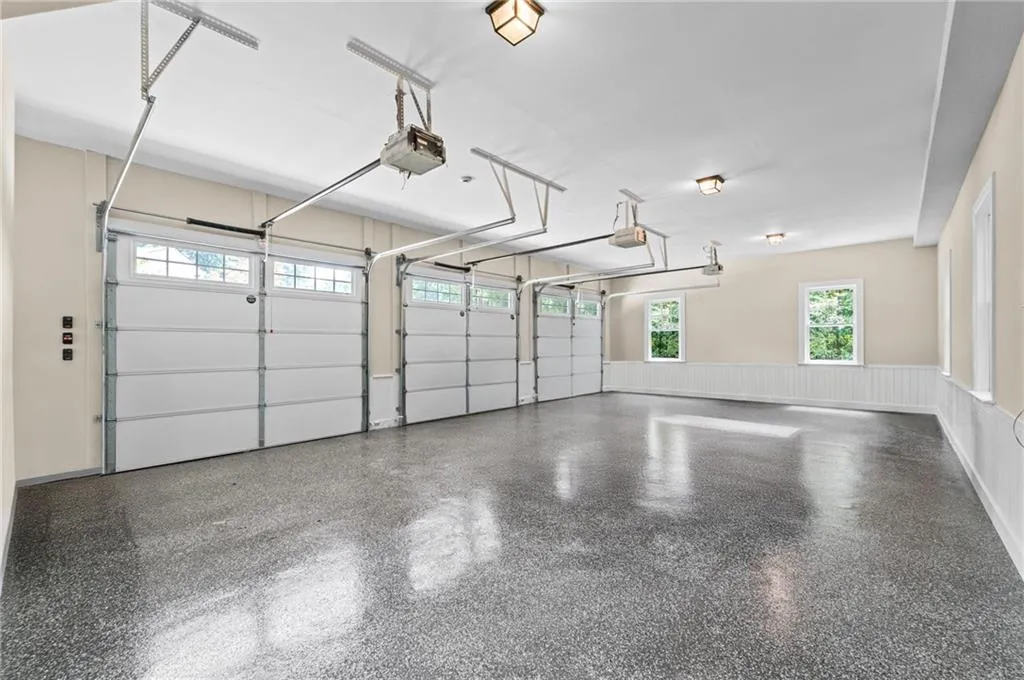 585 Old Cobblestone Drive, Atlanta, Georgia 30350, 6 Bedrooms Bedrooms, ,6 BathroomsBathrooms,Residential,For Sale,585 Old Cobblestone Drive,7639548