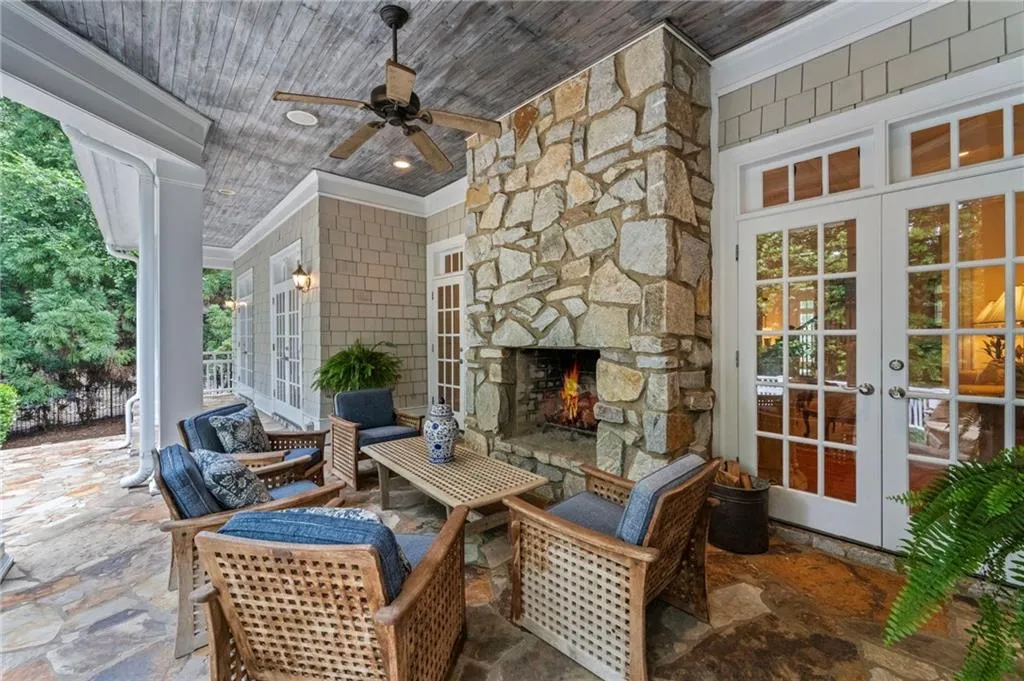585 Old Cobblestone Drive, Atlanta, Georgia 30350, 6 Bedrooms Bedrooms, ,6 BathroomsBathrooms,Residential,For Sale,585 Old Cobblestone Drive,7639548