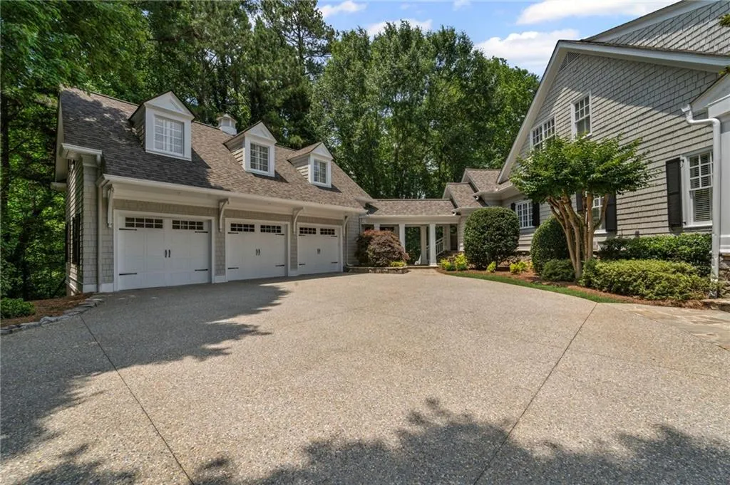 585 Old Cobblestone Drive, Atlanta, Georgia 30350, 6 Bedrooms Bedrooms, ,6 BathroomsBathrooms,Residential,For Sale,585 Old Cobblestone Drive,7639548