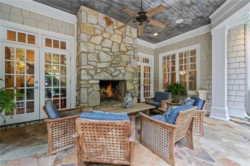 585 Old Cobblestone Drive, Atlanta, Georgia 30350, 6 Bedrooms Bedrooms, ,6 BathroomsBathrooms,Residential,For Sale,585 Old Cobblestone Drive,7639548