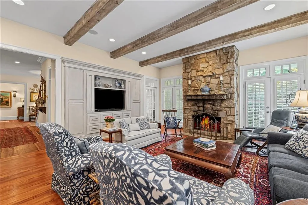 585 Old Cobblestone Drive, Atlanta, Georgia 30350, 6 Bedrooms Bedrooms, ,6 BathroomsBathrooms,Residential,For Sale,585 Old Cobblestone Drive,7639548
