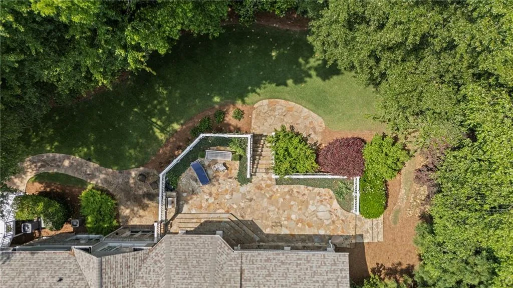 585 Old Cobblestone Drive, Atlanta, Georgia 30350, 6 Bedrooms Bedrooms, ,6 BathroomsBathrooms,Residential,For Sale,585 Old Cobblestone Drive,7639548