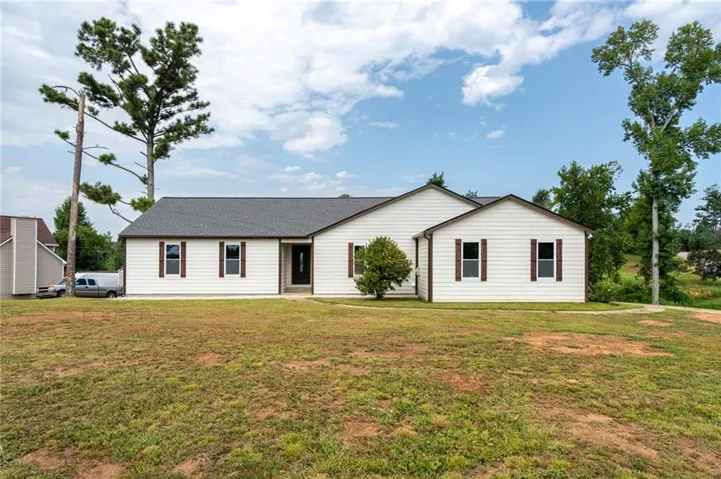 57 Natures Cove Road, Newnan, Georgia 30263