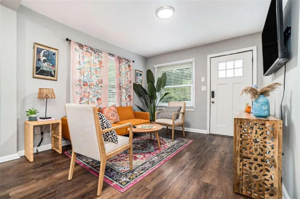 462 Center Hill Avenue, Atlanta, Georgia 30318, 2 Bedrooms Bedrooms, ,1 BathroomBathrooms,Residential,Sold,462 Center Hill Avenue,7658250