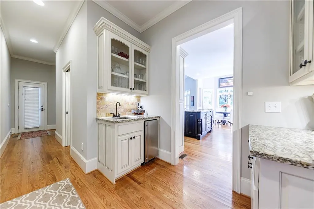 720 Latour Drive, Sandy Springs, Georgia 30350, 6 Bedrooms Bedrooms, ,5 BathroomsBathrooms,Residential,Sold,720 Latour Drive,6900348