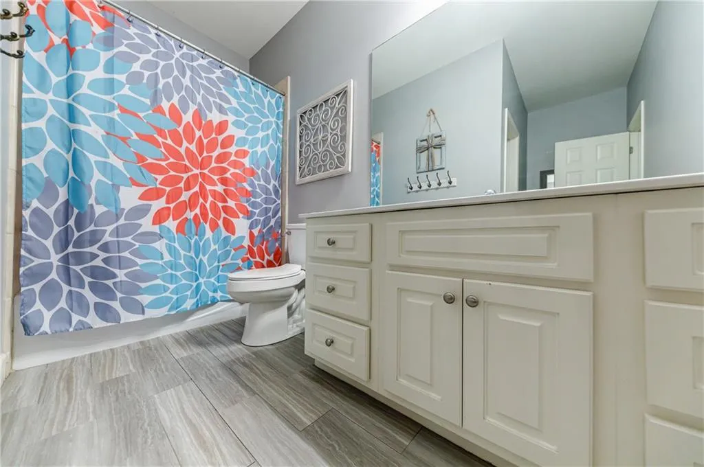 720 Latour Drive, Sandy Springs, Georgia 30350, 6 Bedrooms Bedrooms, ,5 BathroomsBathrooms,Residential,Sold,720 Latour Drive,6900348