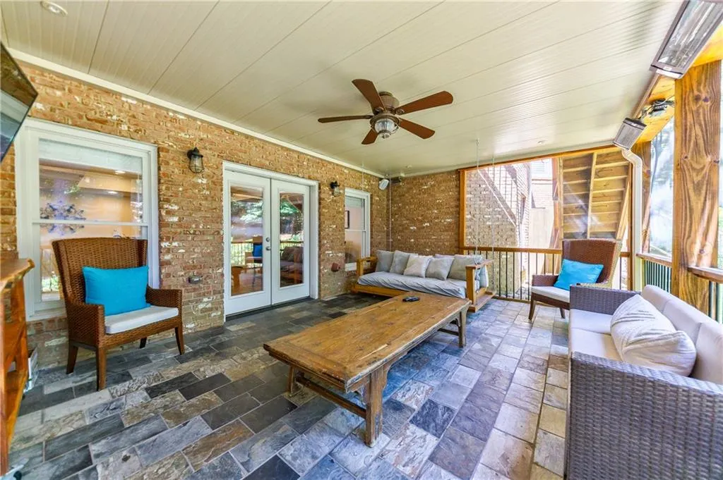 720 Latour Drive, Sandy Springs, Georgia 30350, 6 Bedrooms Bedrooms, ,5 BathroomsBathrooms,Residential,Sold,720 Latour Drive,6900348