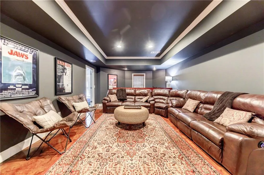 720 Latour Drive, Sandy Springs, Georgia 30350, 6 Bedrooms Bedrooms, ,5 BathroomsBathrooms,Residential,Sold,720 Latour Drive,6900348