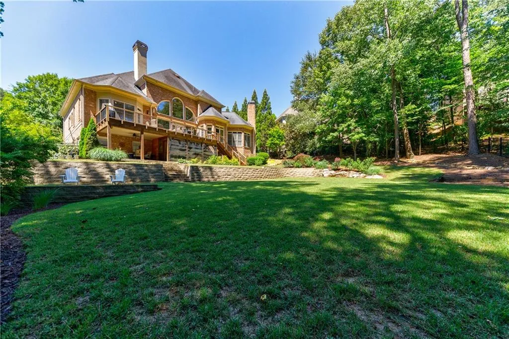 720 Latour Drive, Sandy Springs, Georgia 30350, 6 Bedrooms Bedrooms, ,5 BathroomsBathrooms,Residential,Sold,720 Latour Drive,6900348