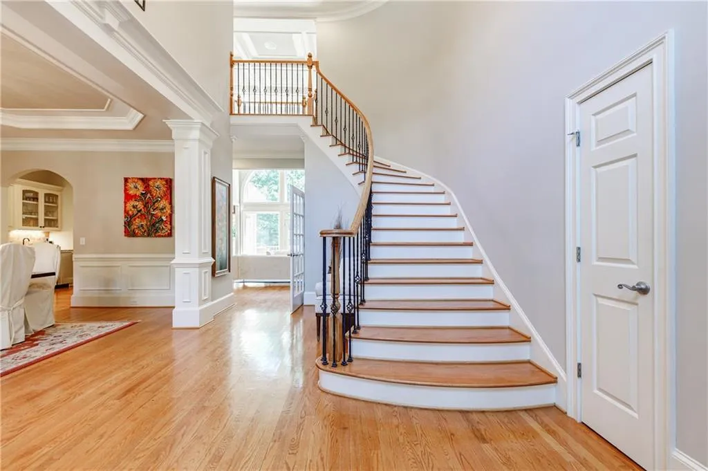 720 Latour Drive, Sandy Springs, Georgia 30350, 6 Bedrooms Bedrooms, ,5 BathroomsBathrooms,Residential,Sold,720 Latour Drive,6900348