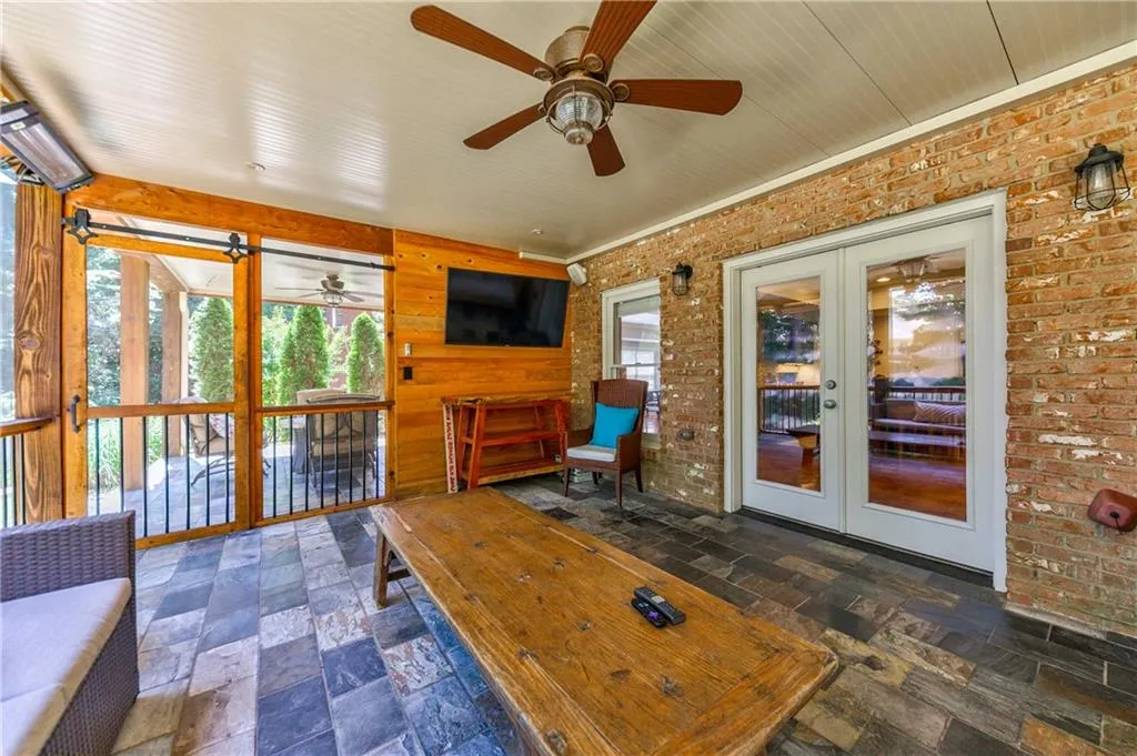 720 Latour Drive, Sandy Springs, Georgia 30350, 6 Bedrooms Bedrooms, ,5 BathroomsBathrooms,Residential,Sold,720 Latour Drive,6900348