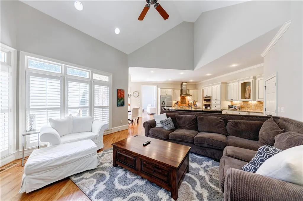 720 Latour Drive, Sandy Springs, Georgia 30350, 6 Bedrooms Bedrooms, ,5 BathroomsBathrooms,Residential,Sold,720 Latour Drive,6900348