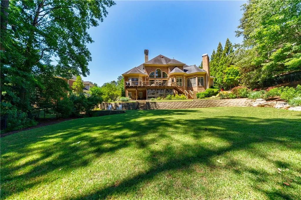 720 Latour Drive, Sandy Springs, Georgia 30350, 6 Bedrooms Bedrooms, ,5 BathroomsBathrooms,Residential,Sold,720 Latour Drive,6900348