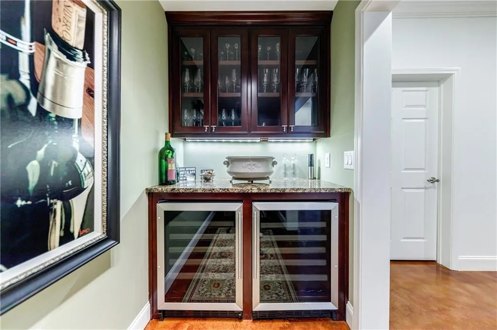720 Latour Drive, Sandy Springs, Georgia 30350, 6 Bedrooms Bedrooms, ,5 BathroomsBathrooms,Residential,Sold,720 Latour Drive,6900348