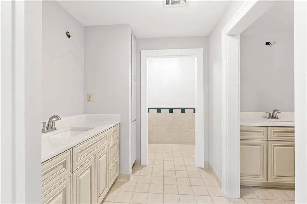 639 Mount Paran Road, Sandy Springs, Georgia 30327, 4 Bedrooms Bedrooms, ,4 BathroomsBathrooms,Residential,Sold,639 Mount Paran Road,7061905