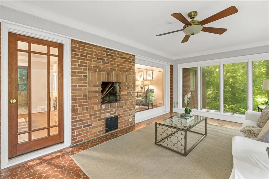 639 Mount Paran Road, Sandy Springs, Georgia 30327, 4 Bedrooms Bedrooms, ,4 BathroomsBathrooms,Residential,Sold,639 Mount Paran Road,7061905