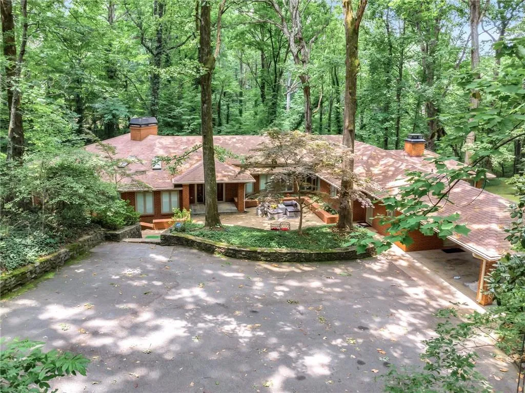 639 Mount Paran Road, Sandy Springs, Georgia 30327, 4 Bedrooms Bedrooms, ,4 BathroomsBathrooms,Residential,Sold,639 Mount Paran Road,7061905