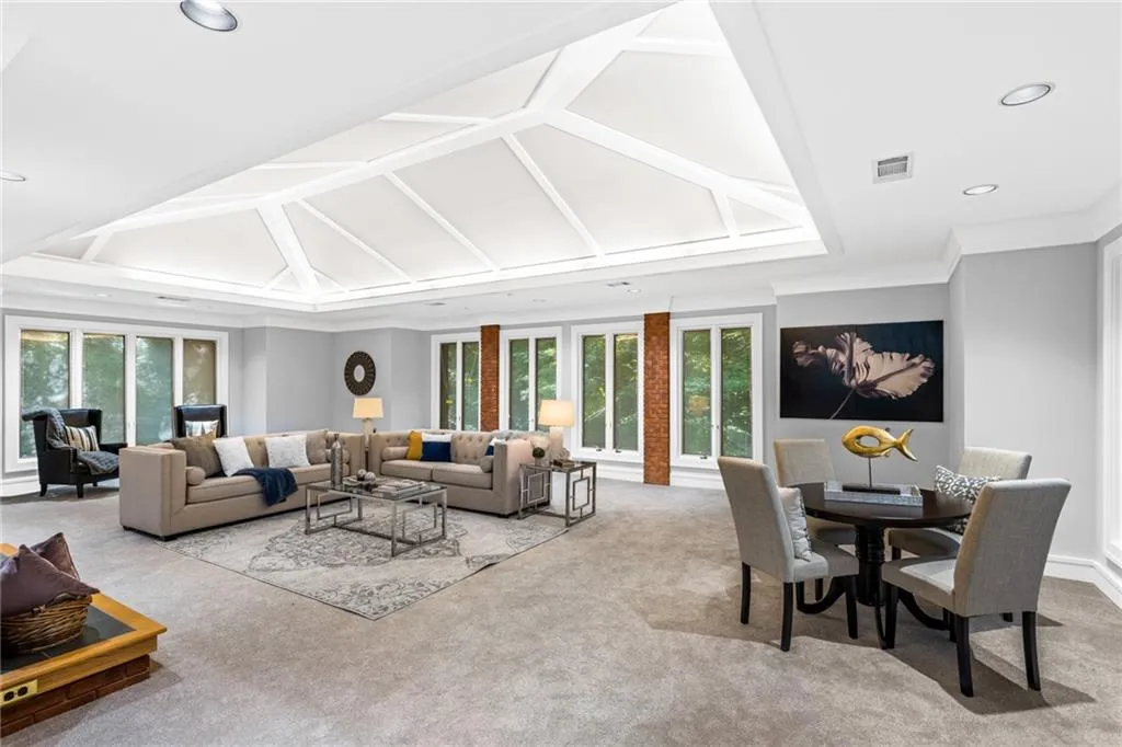 639 Mount Paran Road, Sandy Springs, Georgia 30327, 4 Bedrooms Bedrooms, ,4 BathroomsBathrooms,Residential,Sold,639 Mount Paran Road,7061905