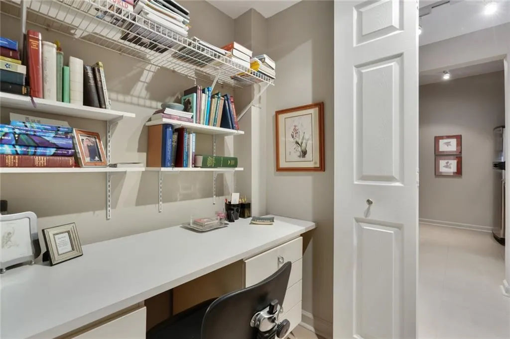 Owner converted into office - all laundry hookups still available