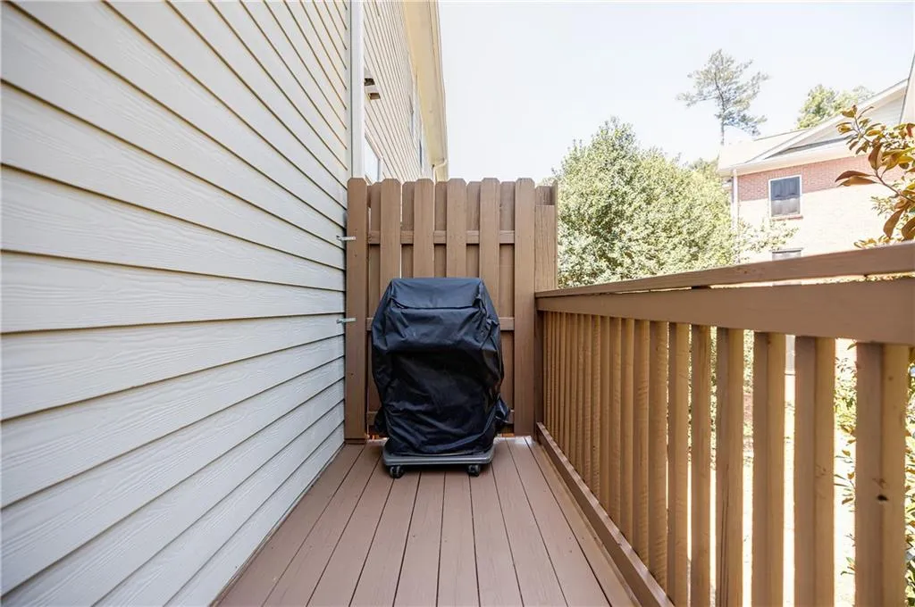 1148 Glenridge Place, Sandy Springs, Georgia 30342, 2 Bedrooms Bedrooms, ,1 BathroomBathrooms,Residential,Sold,1148 Glenridge Place,7202183