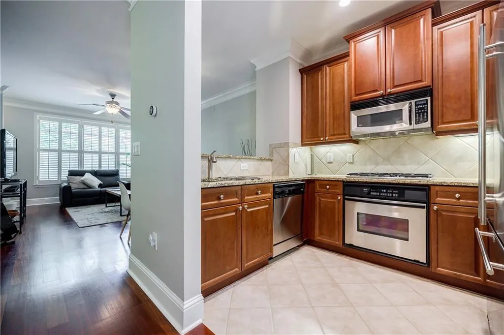 1148 Glenridge Place, Sandy Springs, Georgia 30342, 2 Bedrooms Bedrooms, ,1 BathroomBathrooms,Residential,Sold,1148 Glenridge Place,7202183