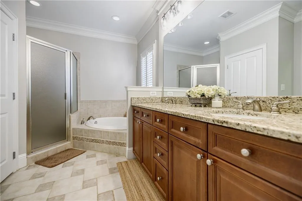 1148 Glenridge Place, Sandy Springs, Georgia 30342, 2 Bedrooms Bedrooms, ,1 BathroomBathrooms,Residential,Sold,1148 Glenridge Place,7202183