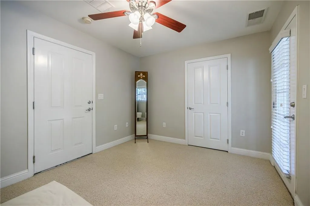 1148 Glenridge Place, Sandy Springs, Georgia 30342, 2 Bedrooms Bedrooms, ,1 BathroomBathrooms,Residential,Sold,1148 Glenridge Place,7202183