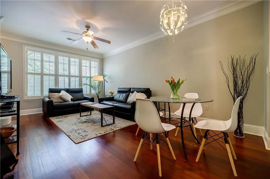 1148 Glenridge Place, Sandy Springs, Georgia 30342, 2 Bedrooms Bedrooms, ,1 BathroomBathrooms,Residential,Sold,1148 Glenridge Place,7202183