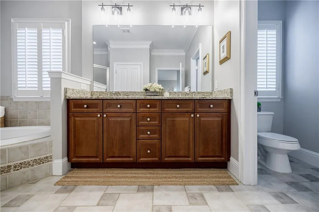 1148 Glenridge Place, Sandy Springs, Georgia 30342, 2 Bedrooms Bedrooms, ,1 BathroomBathrooms,Residential,Sold,1148 Glenridge Place,7202183