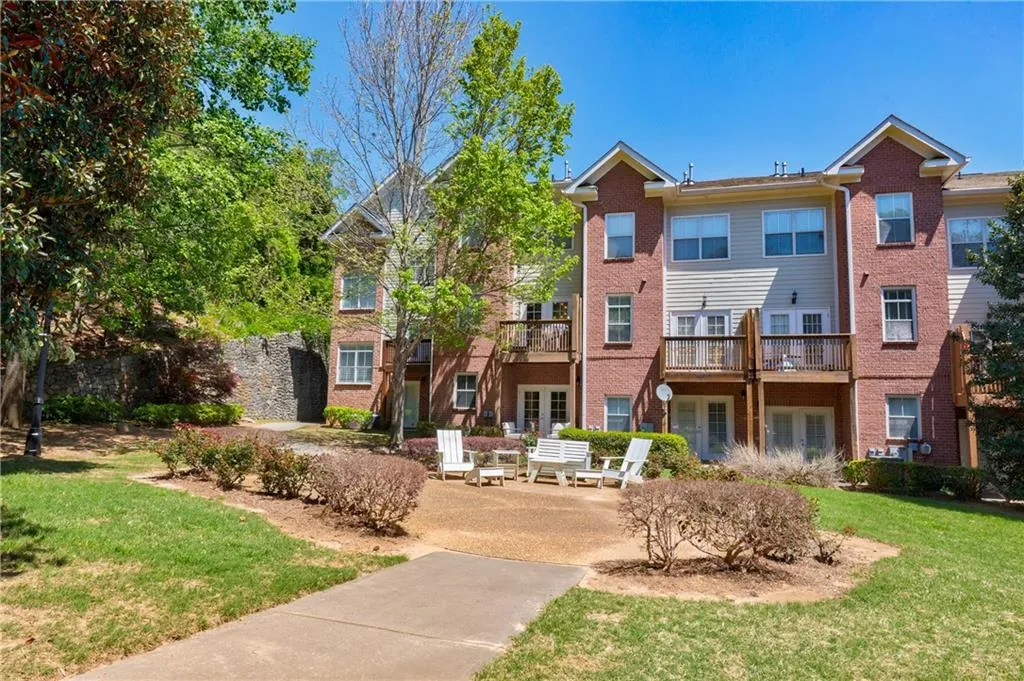 1148 Glenridge Place, Sandy Springs, Georgia 30342, 2 Bedrooms Bedrooms, ,1 BathroomBathrooms,Residential,Sold,1148 Glenridge Place,7202183