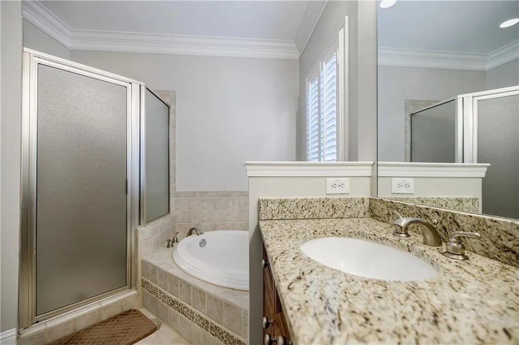 1148 Glenridge Place, Sandy Springs, Georgia 30342, 2 Bedrooms Bedrooms, ,1 BathroomBathrooms,Residential,Sold,1148 Glenridge Place,7202183