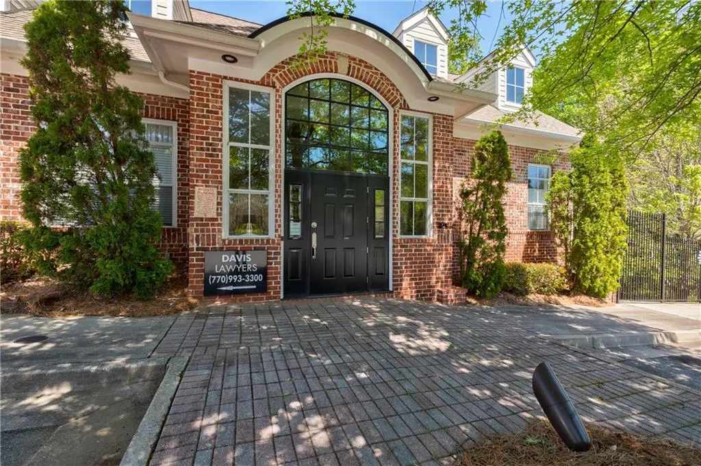 1148 Glenridge Place, Sandy Springs, Georgia 30342, 2 Bedrooms Bedrooms, ,1 BathroomBathrooms,Residential,Sold,1148 Glenridge Place,7202183