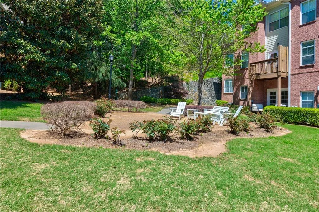 1148 Glenridge Place, Sandy Springs, Georgia 30342, 2 Bedrooms Bedrooms, ,1 BathroomBathrooms,Residential,Sold,1148 Glenridge Place,7202183