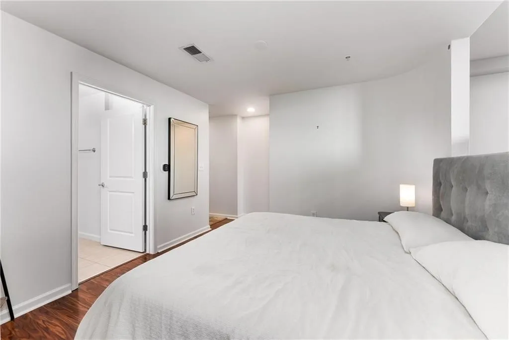 3040 Peachtree Rd Unit 1205, Atlanta, Georgia 30305, 1 Bedroom Bedrooms, 0 ,1 BathroomBathrooms,Residential,For Sale,3040 Peachtree Rd Unit 1205,7747166