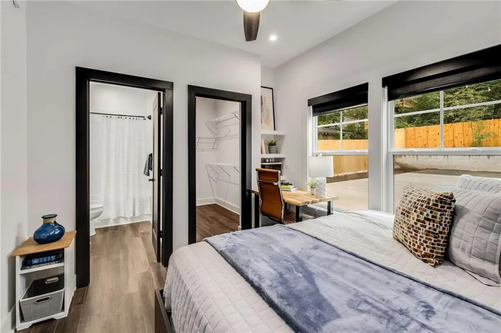 991 Hampton Street Nw, Atlanta, Georgia 30318, ,Residential Income,For Sale,991 Hampton Street Nw,7635765