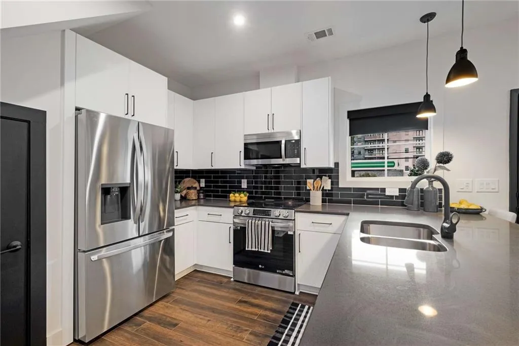 991 Hampton Street Nw, Atlanta, Georgia 30318, ,Residential Income,For Sale,991 Hampton Street Nw,7635765