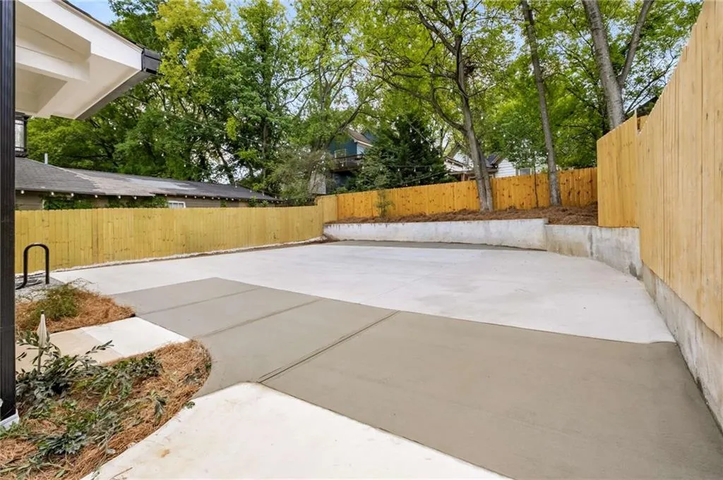 991 Hampton Street Nw, Atlanta, Georgia 30318, ,Residential Income,For Sale,991 Hampton Street Nw,7635765