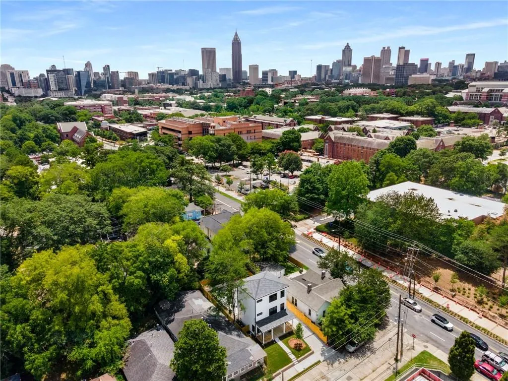 991 Hampton Street Nw, Atlanta, Georgia 30318, ,Residential Income,For Sale,991 Hampton Street Nw,7635765